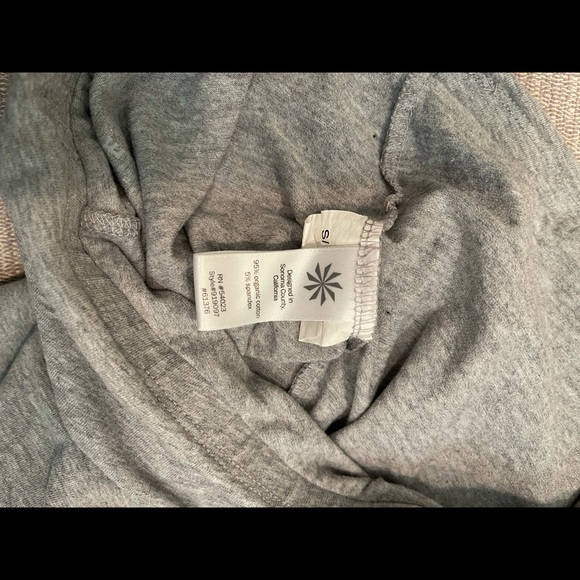 Athleta grey yoga pants flared leg Sz S - Picture 7 of 8